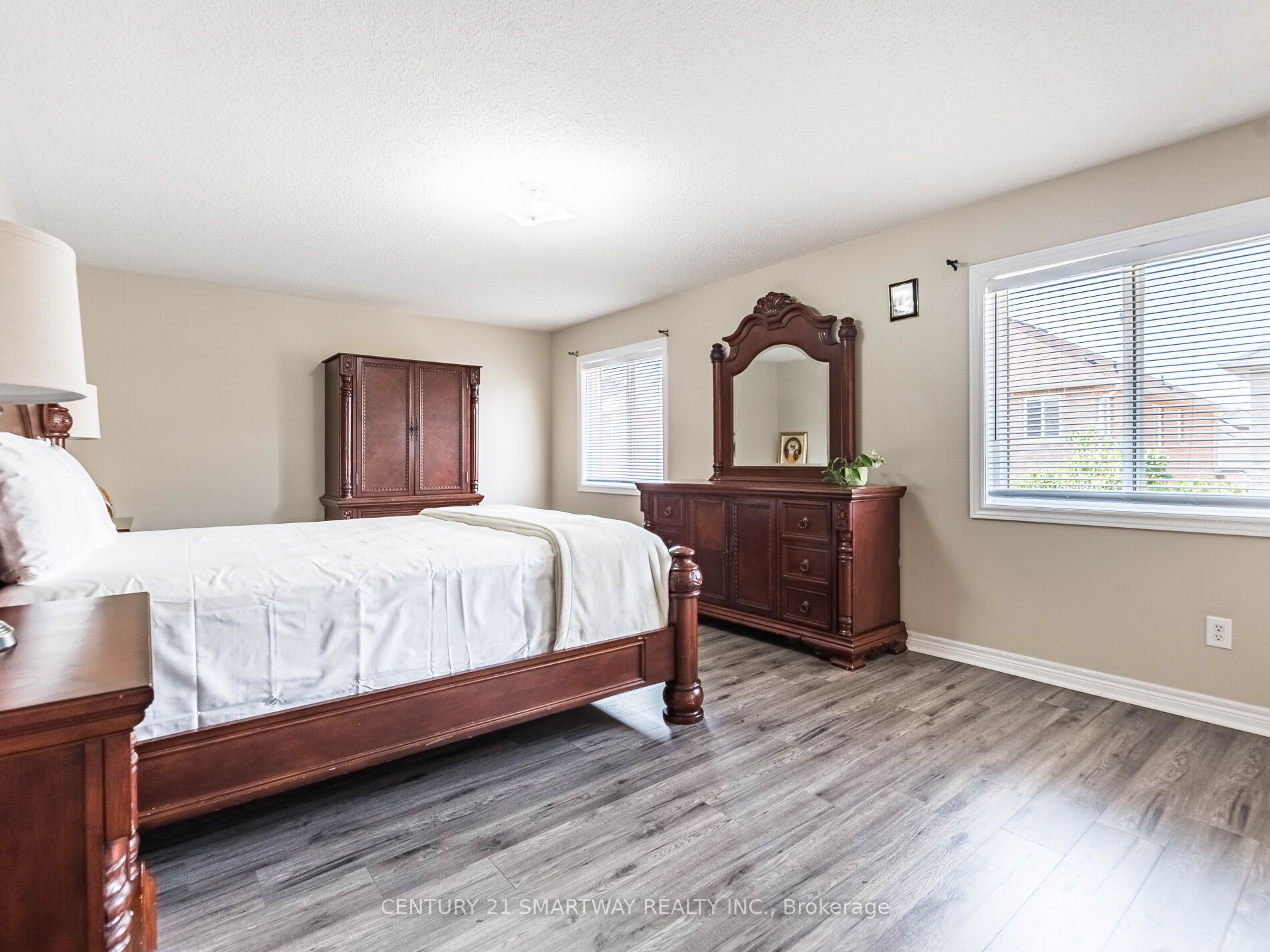 32 Ocean Ridge Dr
