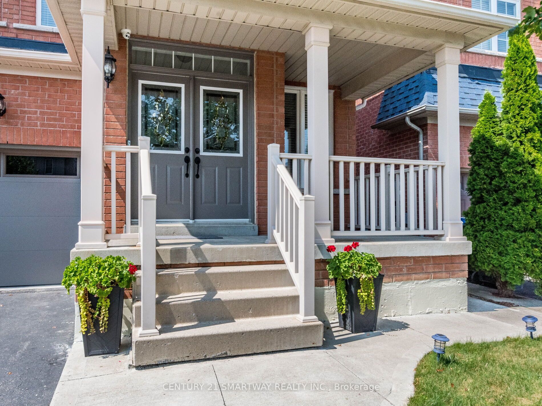 32 Ocean Ridge Dr
