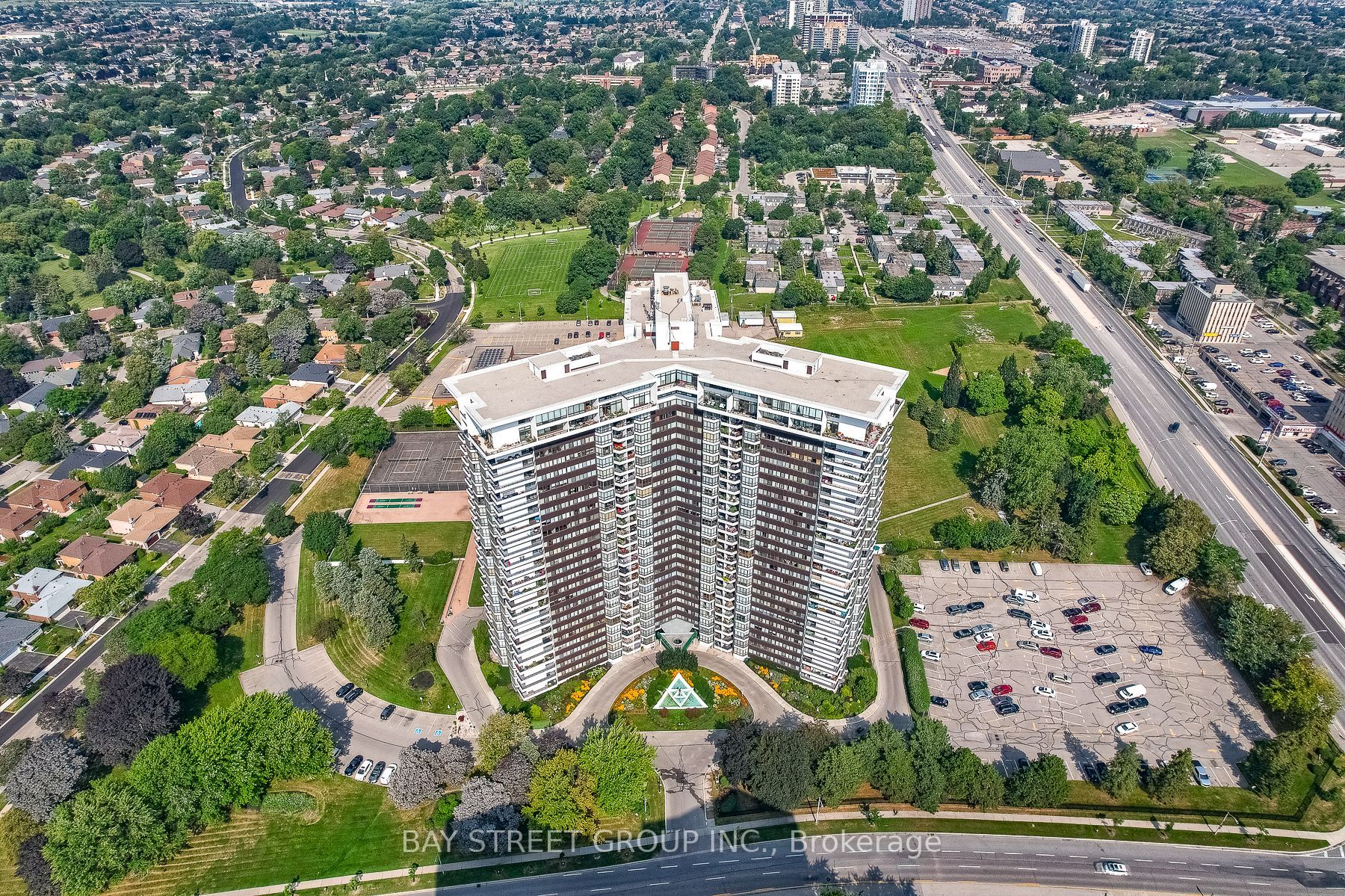 Listing W6762442 - Large Photo # 2