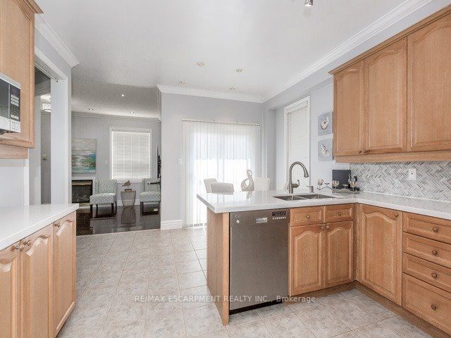 163 Cooke Cres