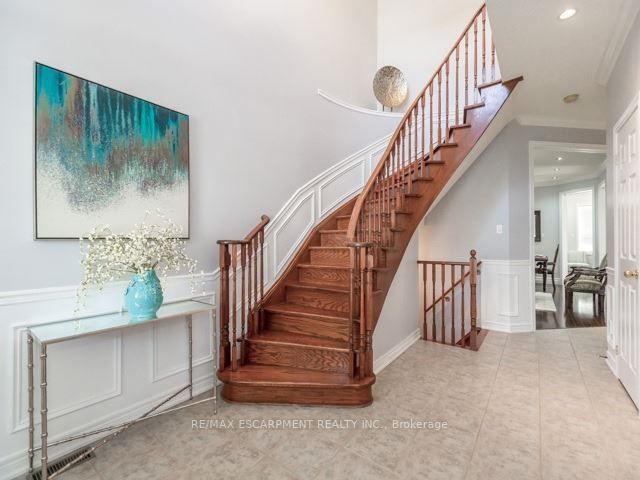 163 Cooke Cres