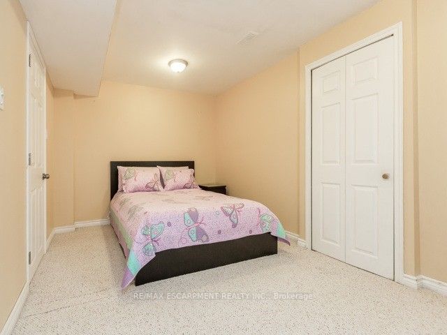 163 Cooke Cres