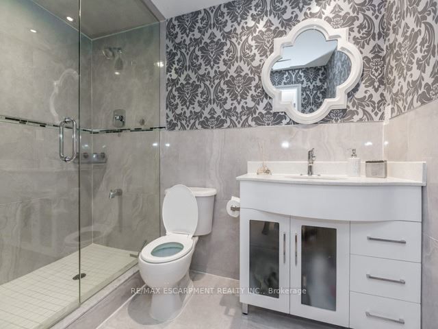 163 Cooke Cres