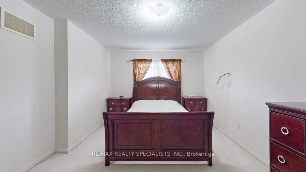 21 Silver Egret Rd