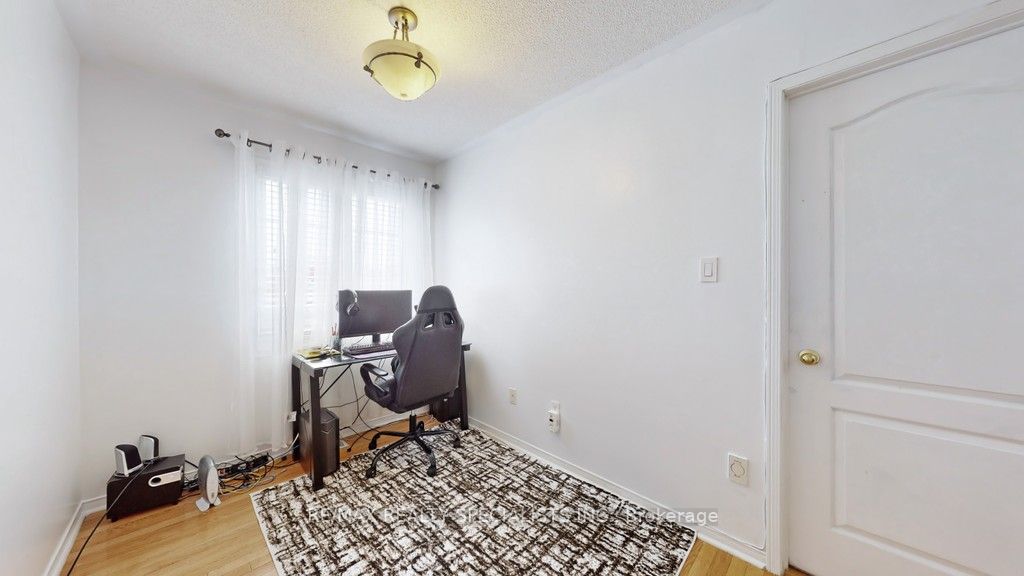 21 Silver Egret Rd