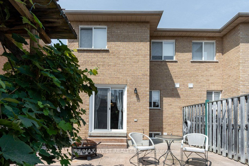 31 Knoll Haven Circle