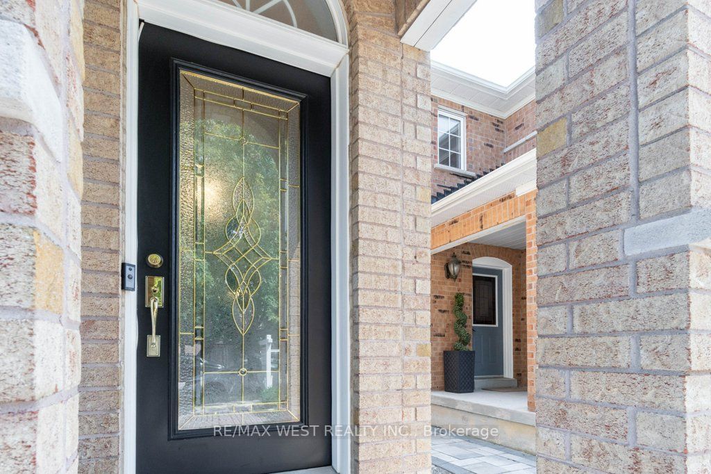 31 Knoll Haven Circle