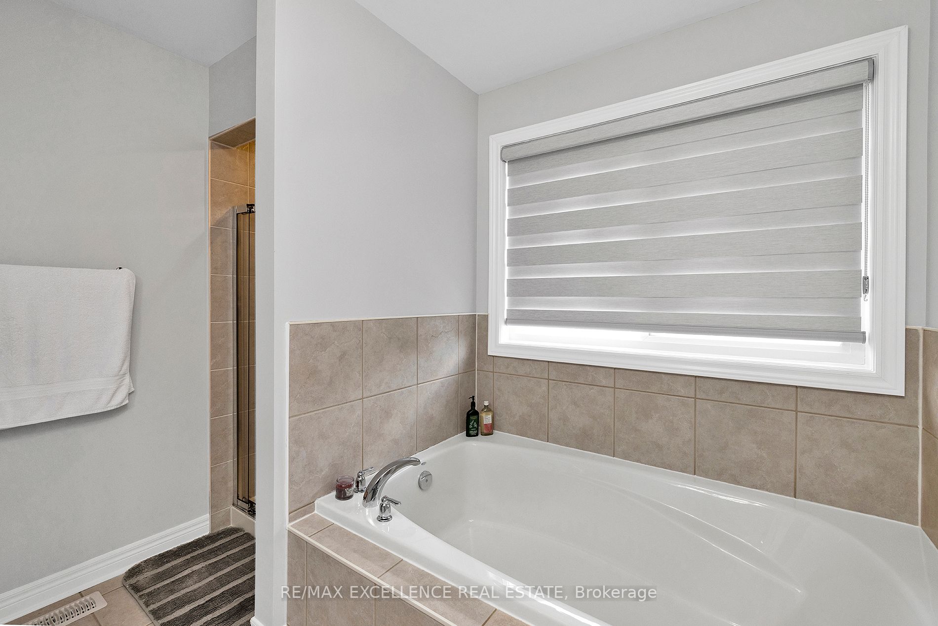 126 Bushmill Circ E