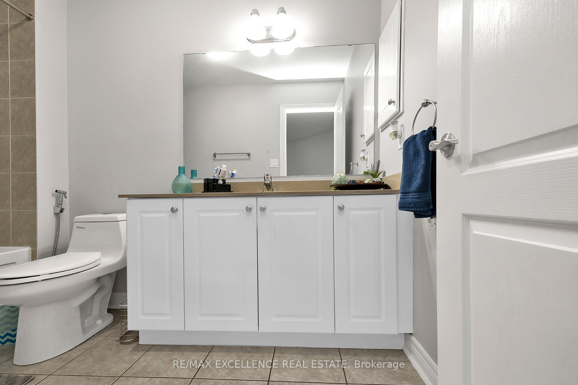 126 Bushmill Circ E