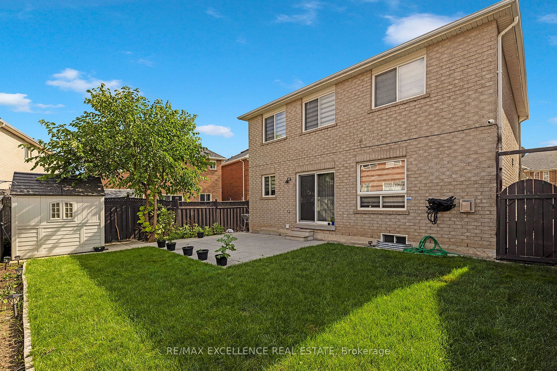 126 Bushmill Circ E