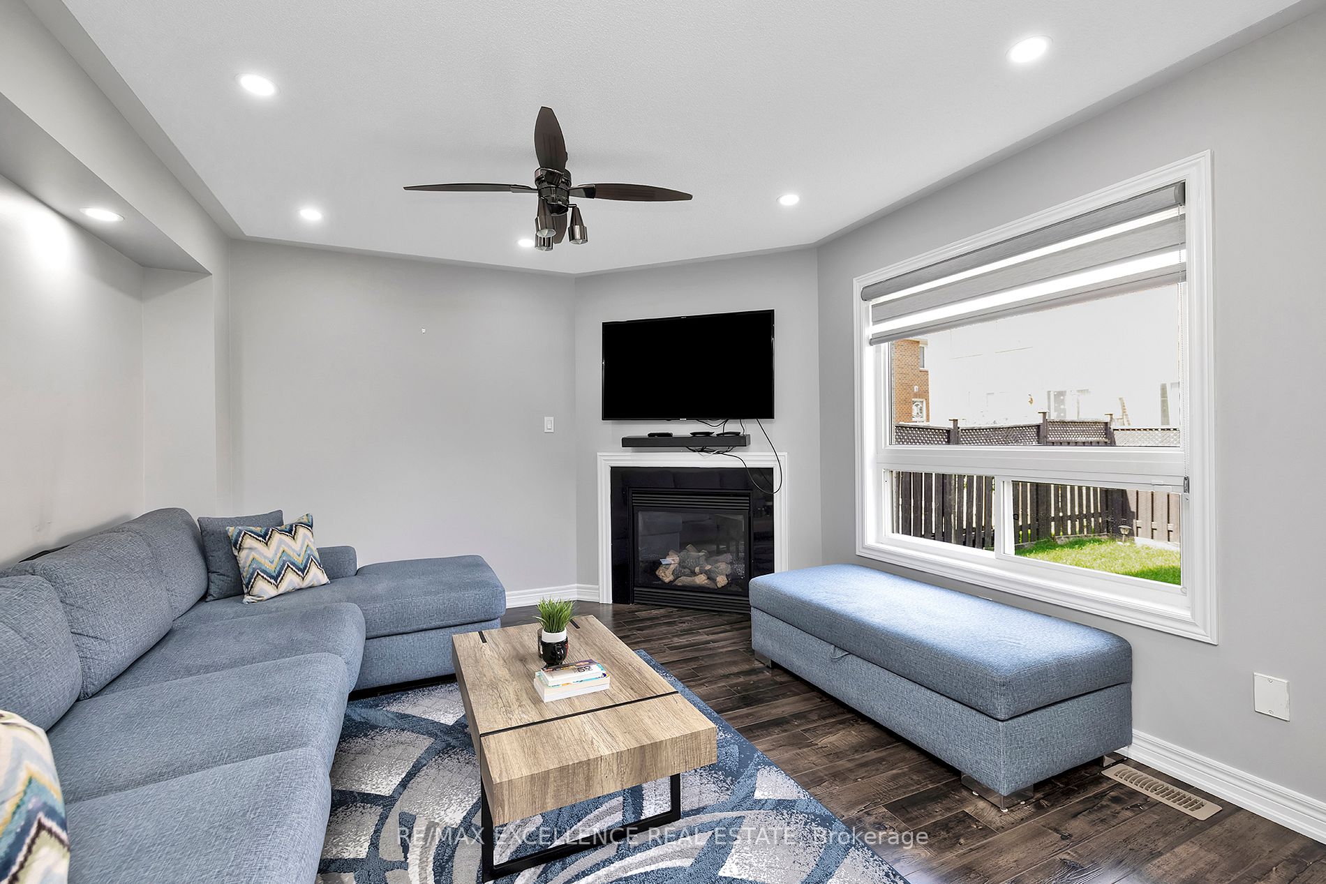 126 Bushmill Circ E