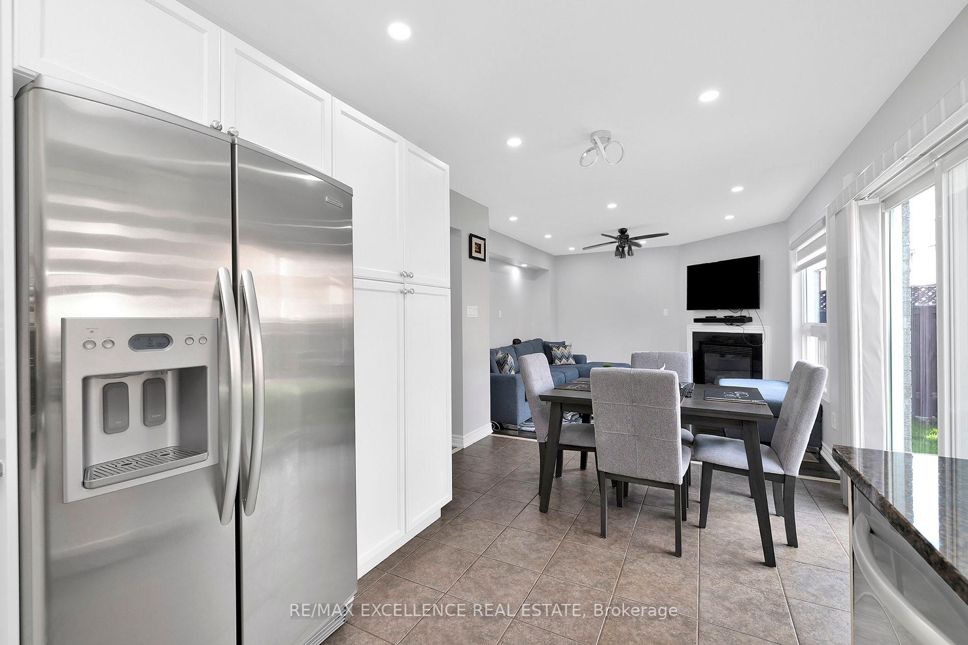 126 Bushmill Circ E