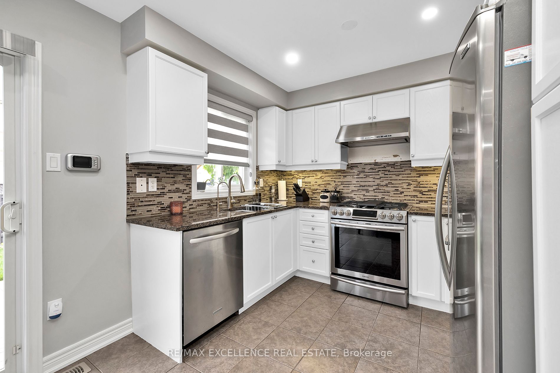 126 Bushmill Circ E