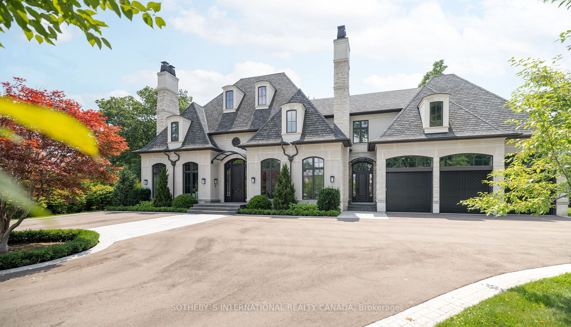 2280 Doulton Dr