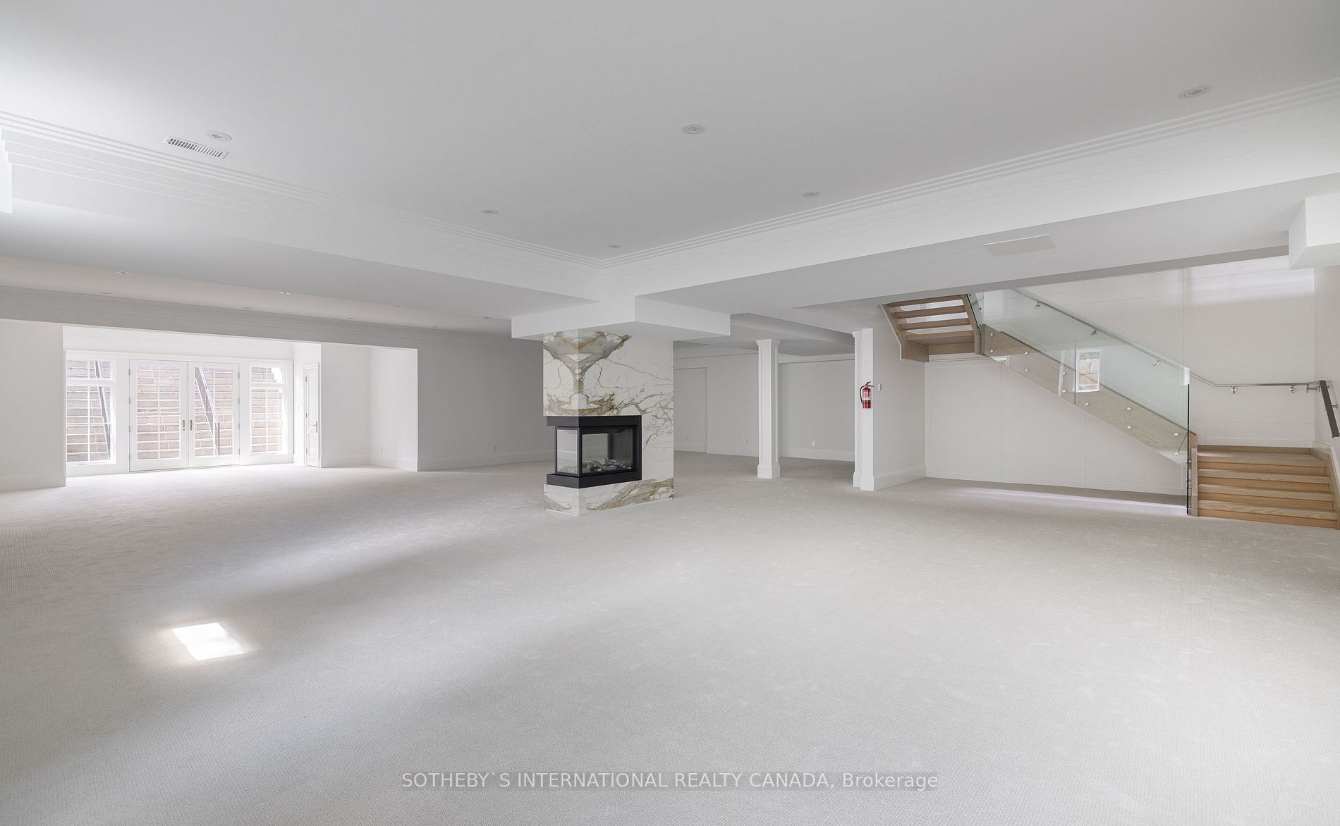 2280 Doulton Dr