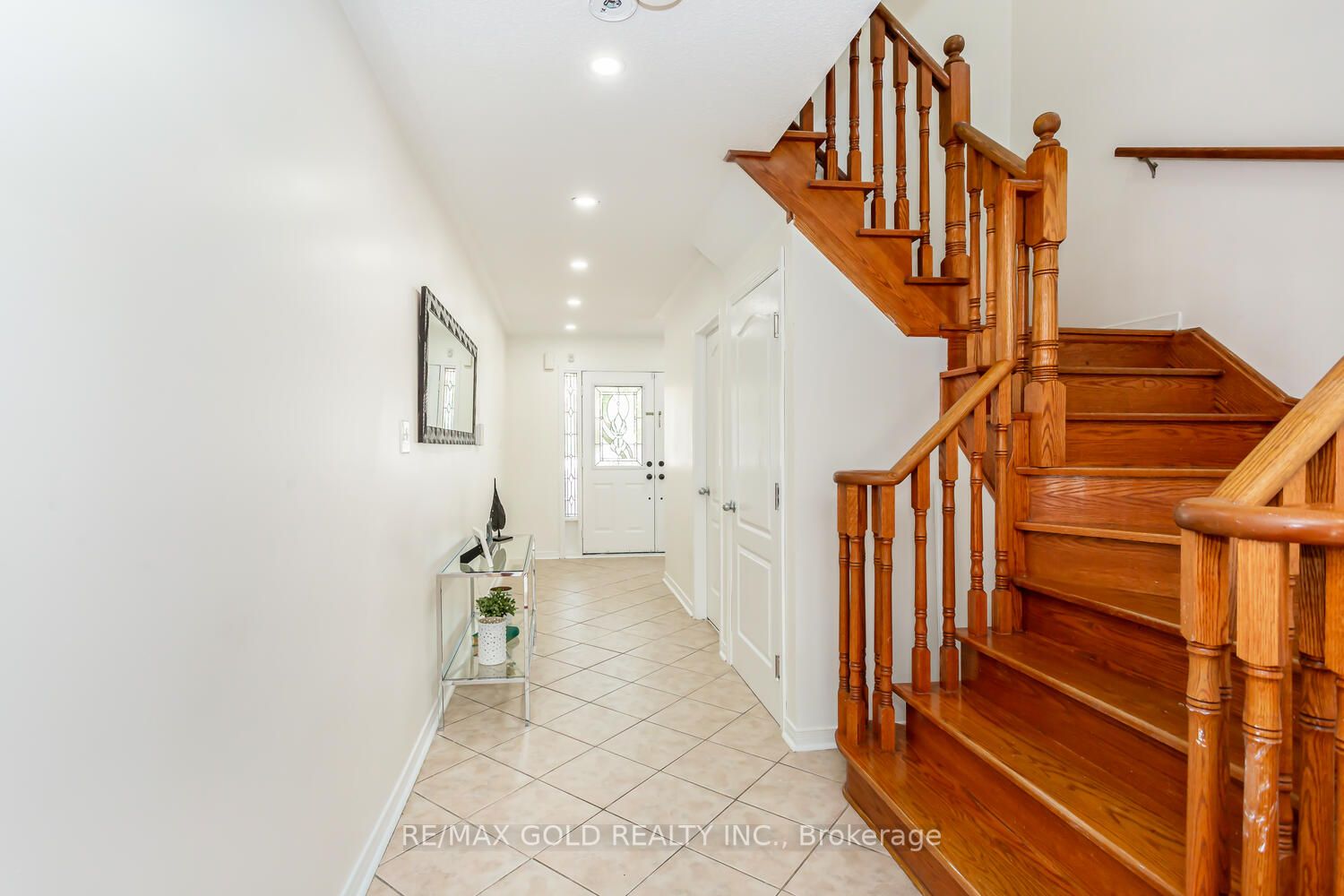 55 Cobblehill Cres