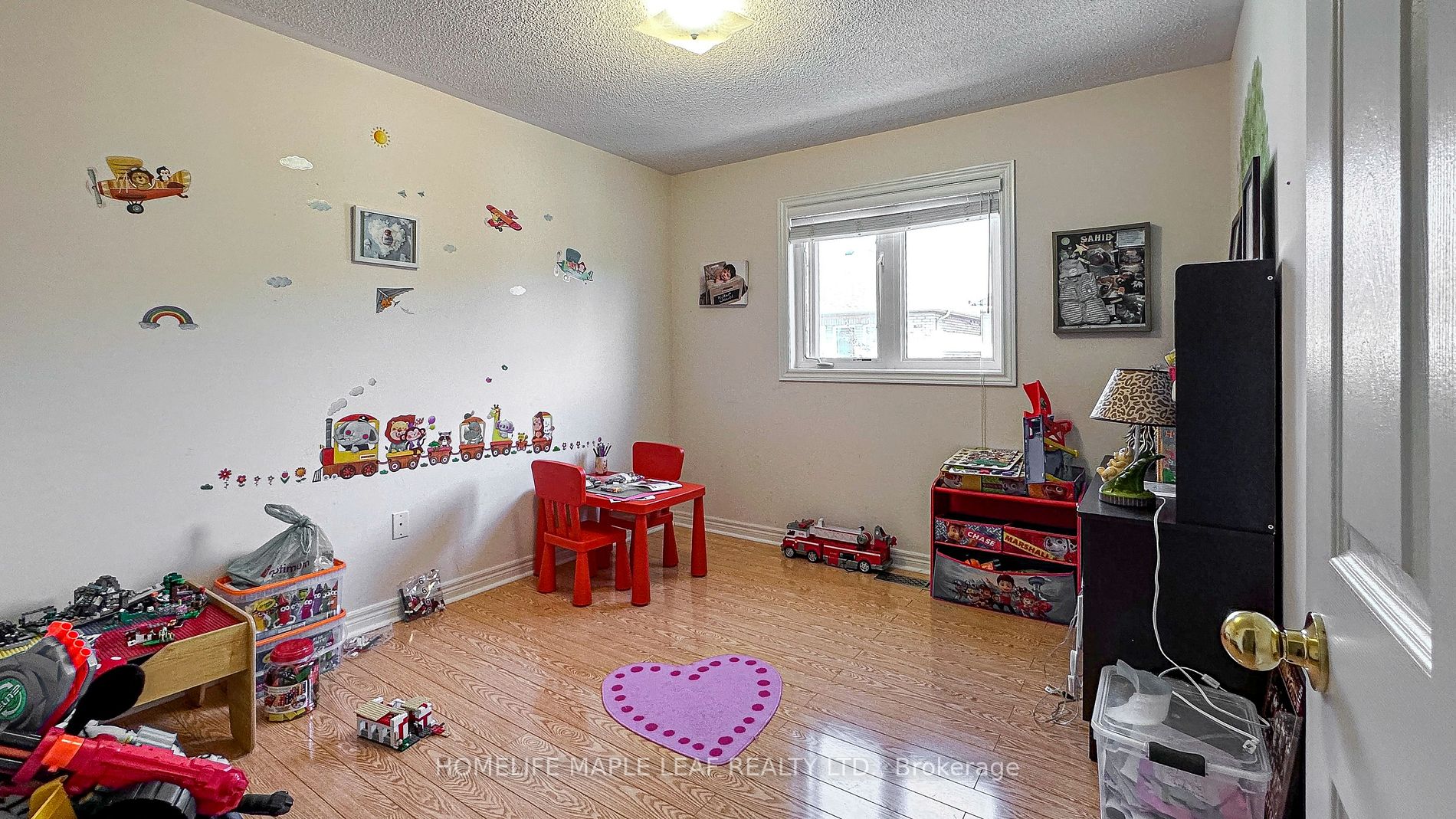 333 Queen Mary Dr