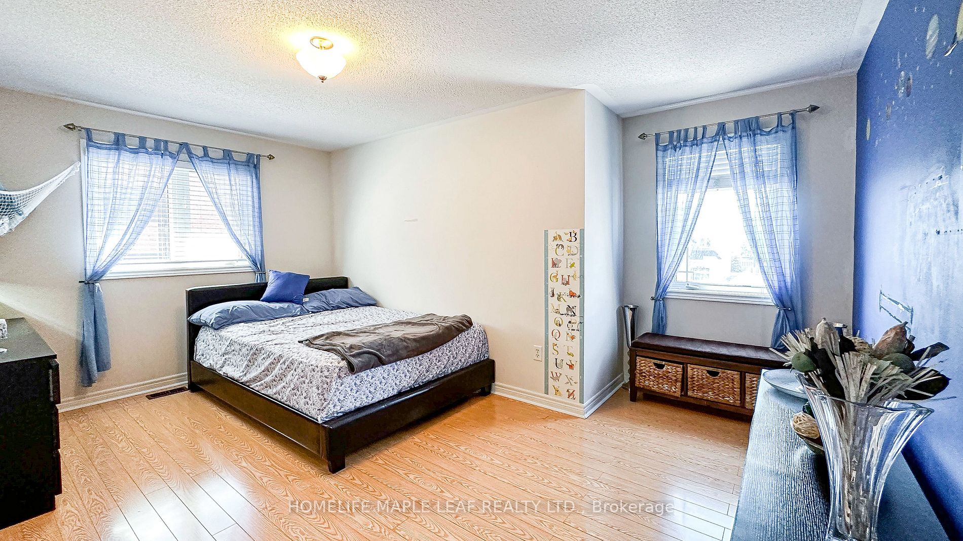 333 Queen Mary Dr