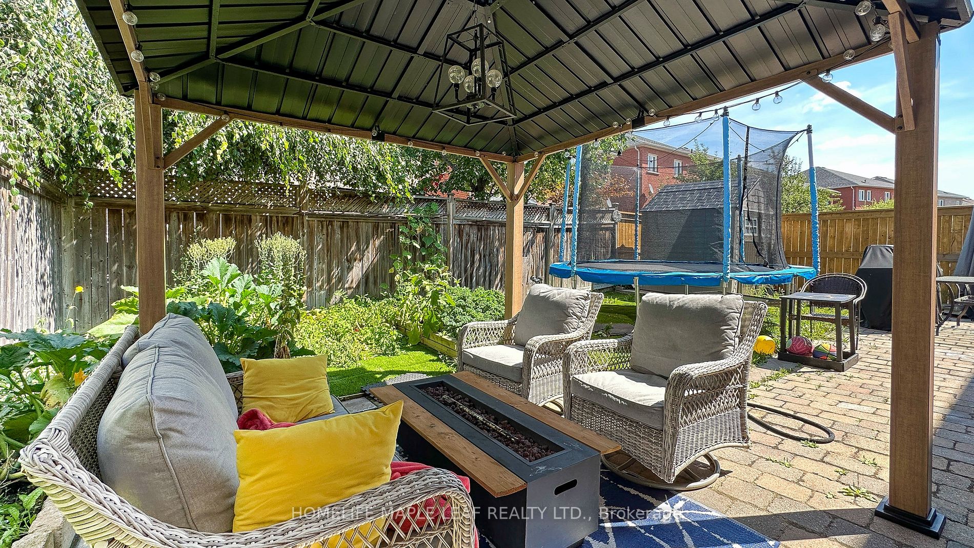 333 Queen Mary Dr