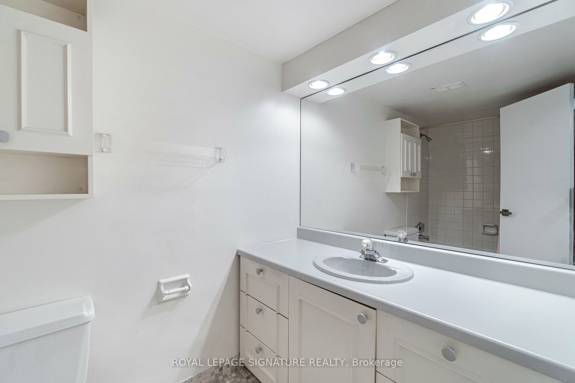 Listing W6763526 - Large Photo # 27