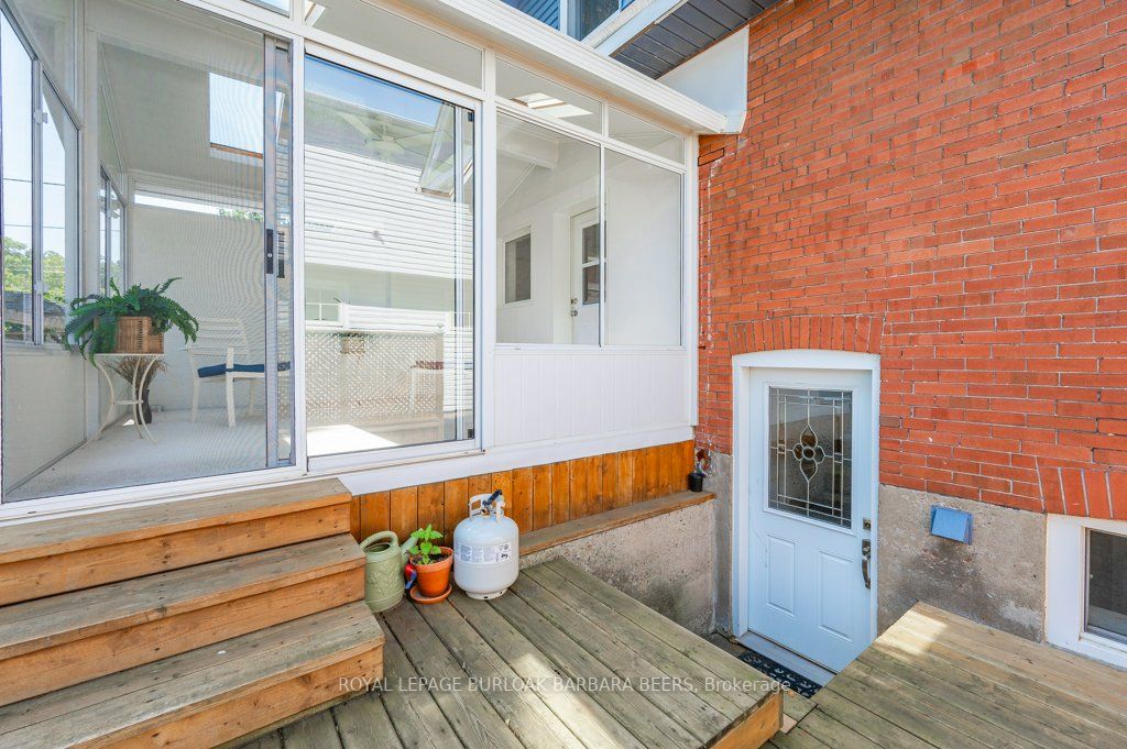 549 Burlington Ave