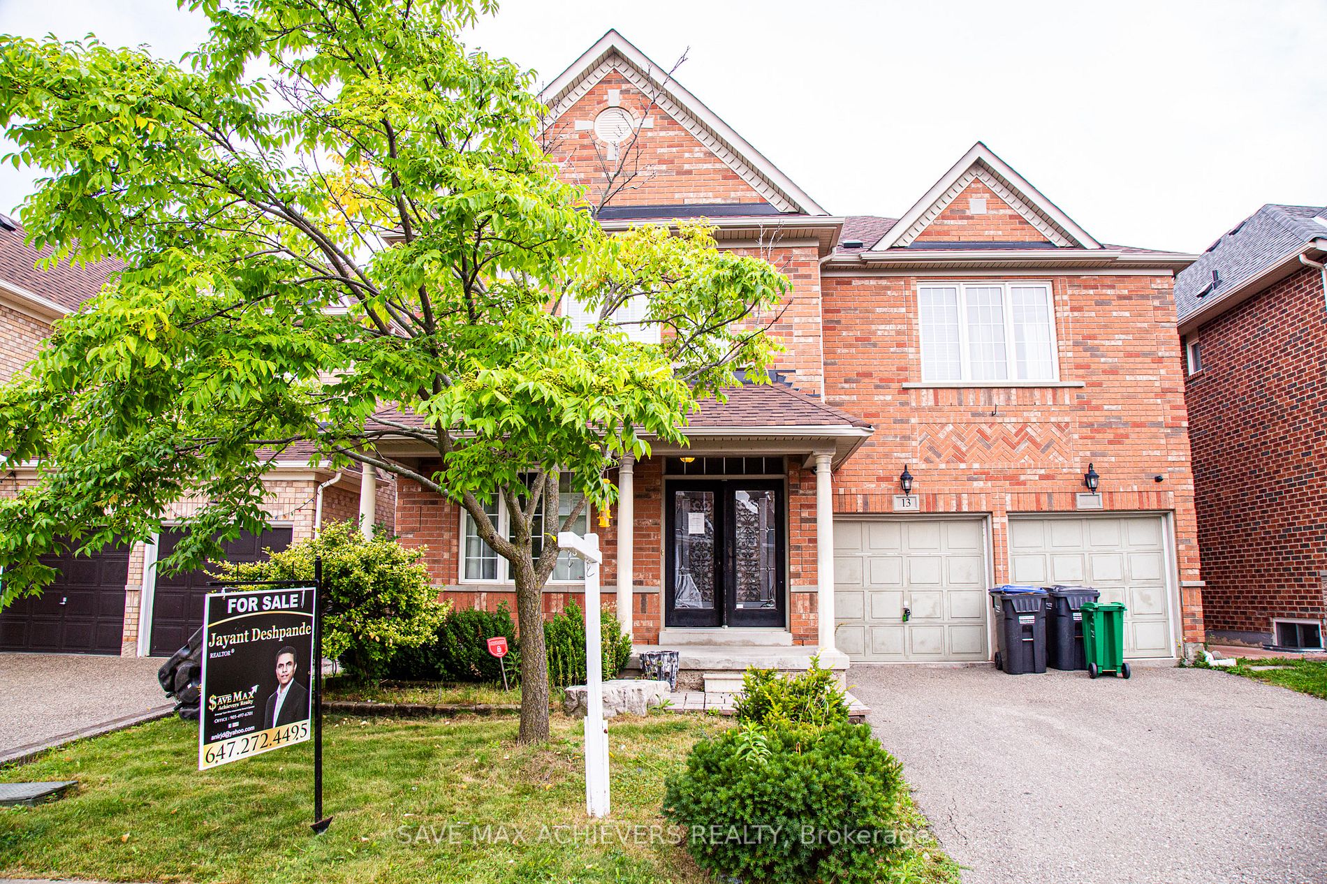 13 Cloverlawn St S