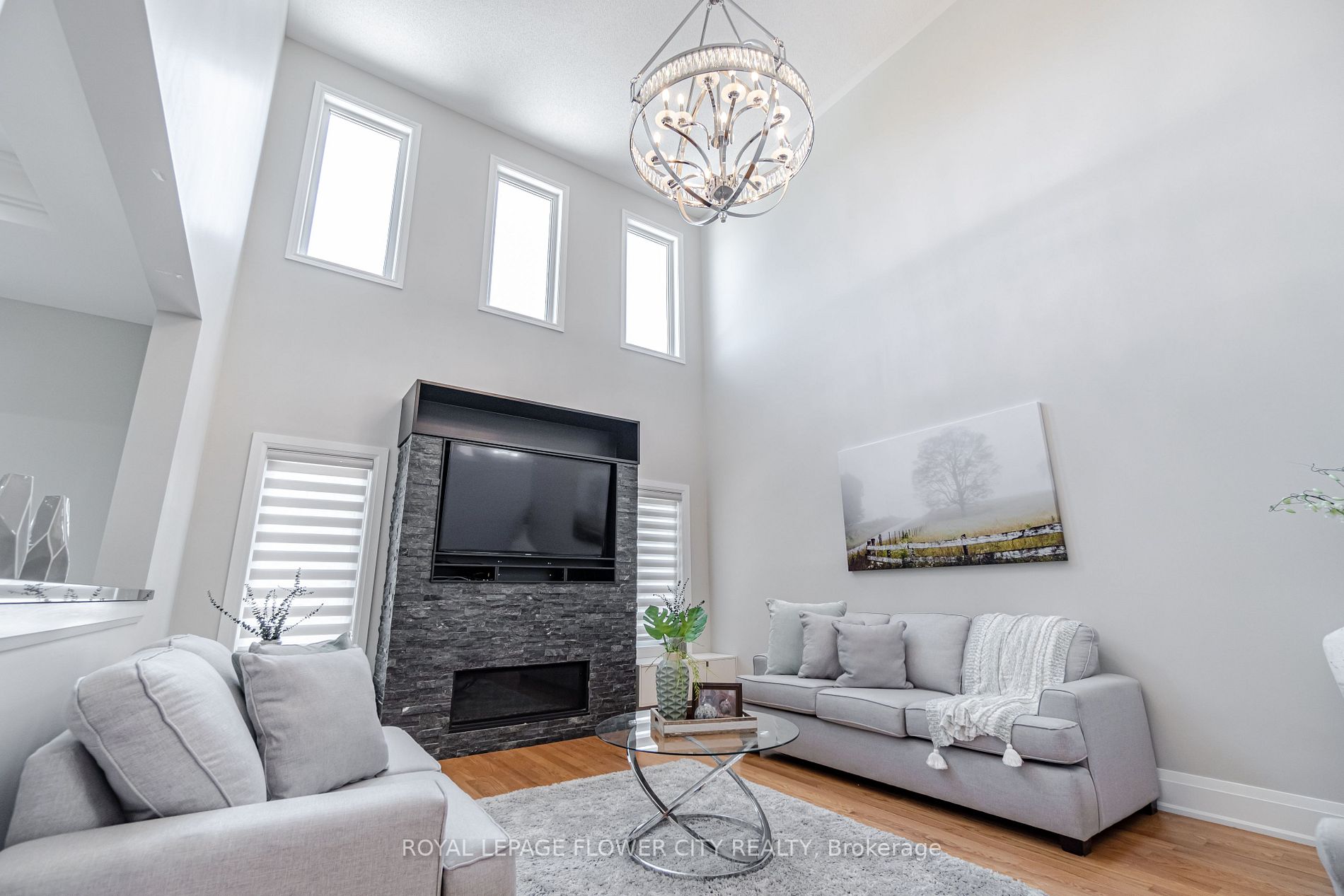 36 Louvain Dr