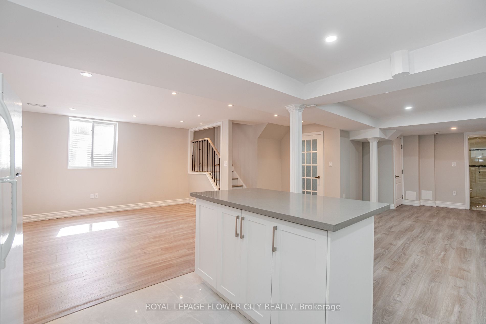 36 Louvain Dr