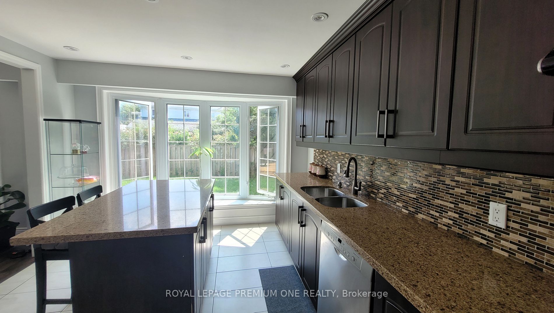 27 Macdougall Dr