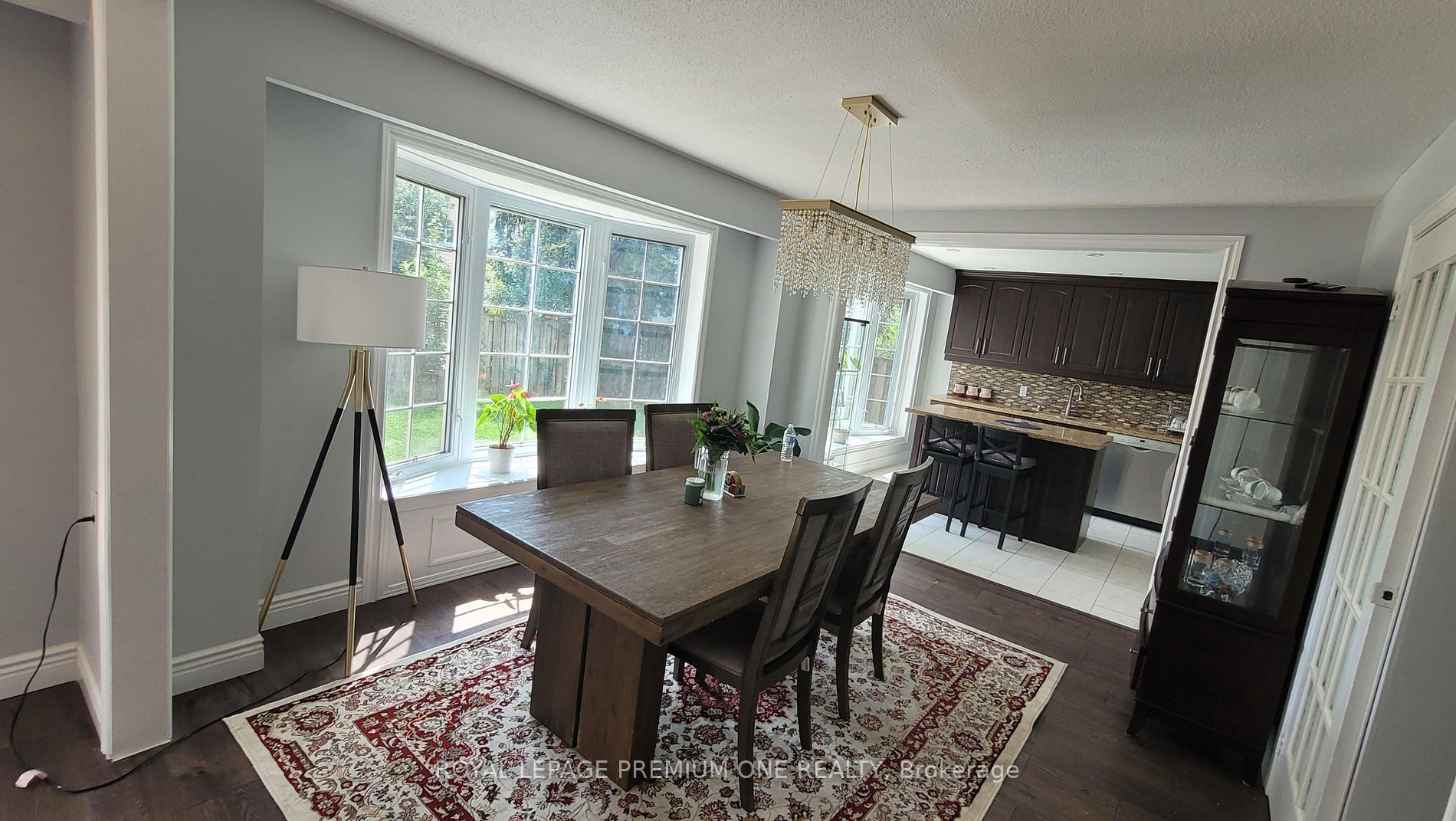 27 Macdougall Dr