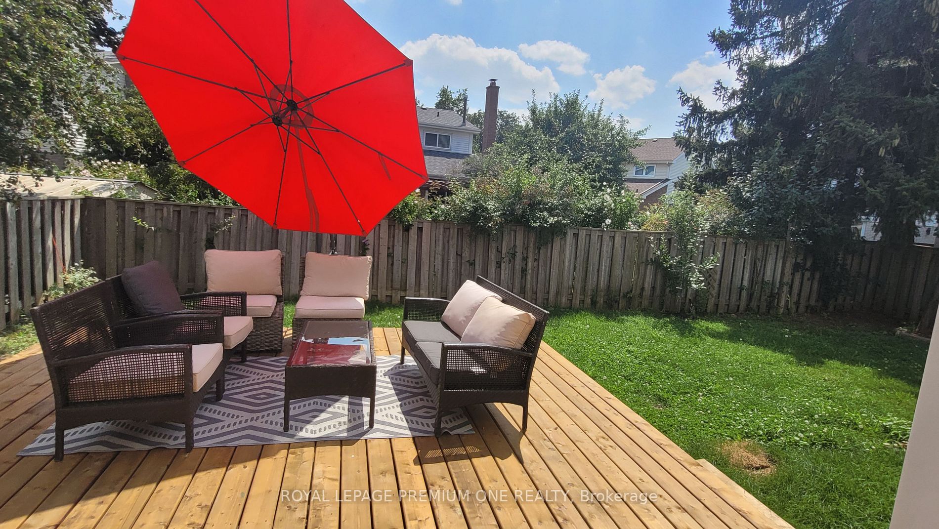 27 Macdougall Dr