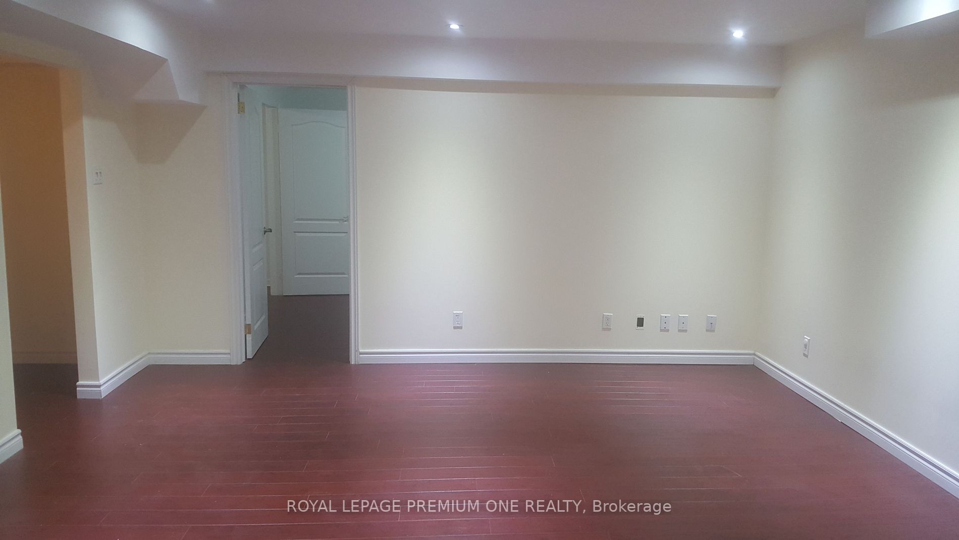 27 Macdougall Dr