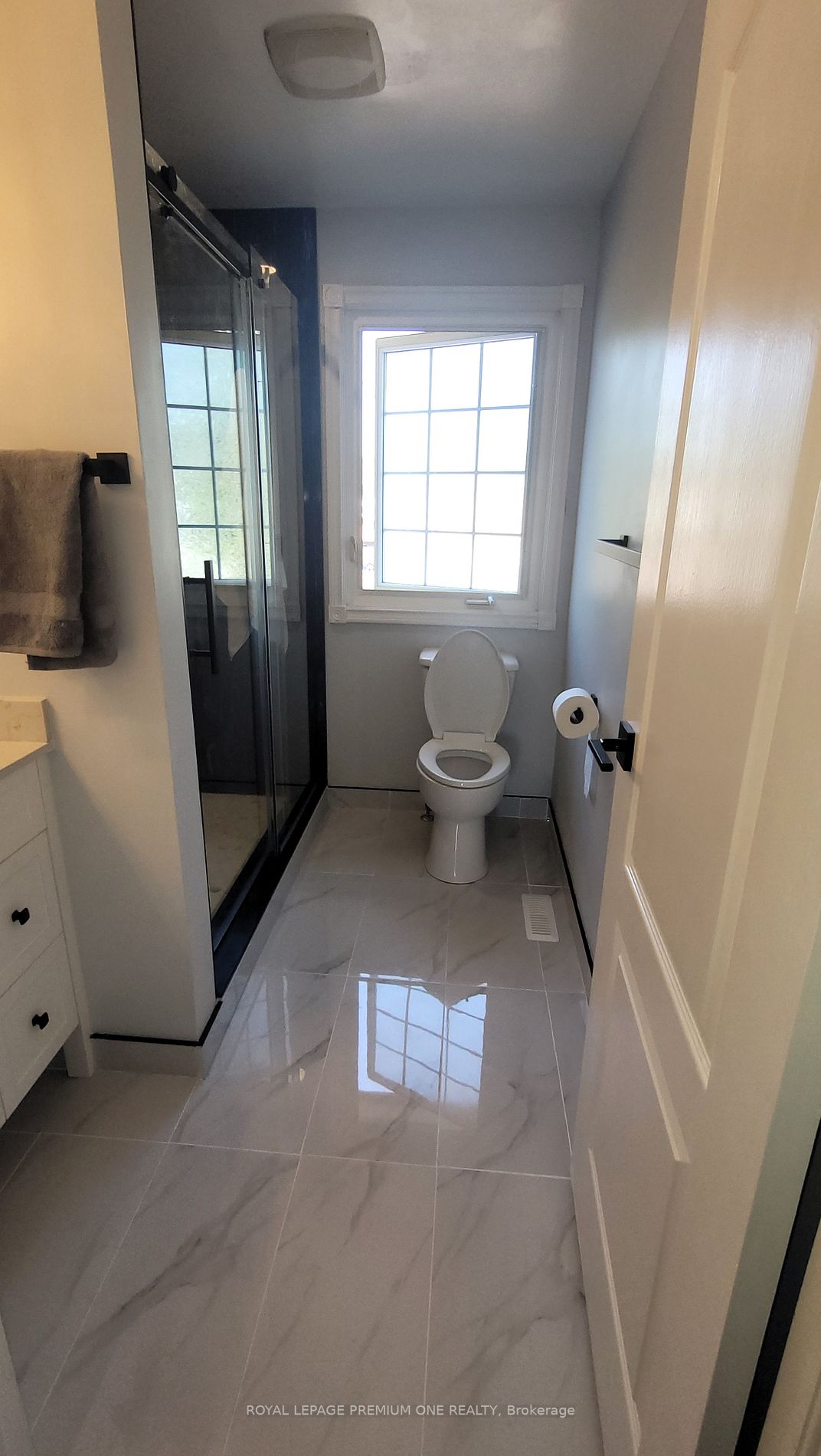 27 Macdougall Dr