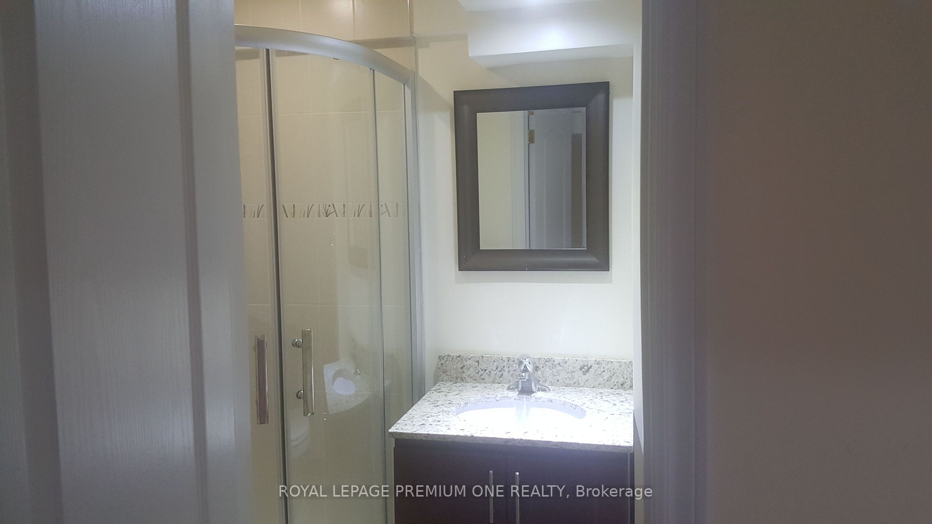 27 Macdougall Dr