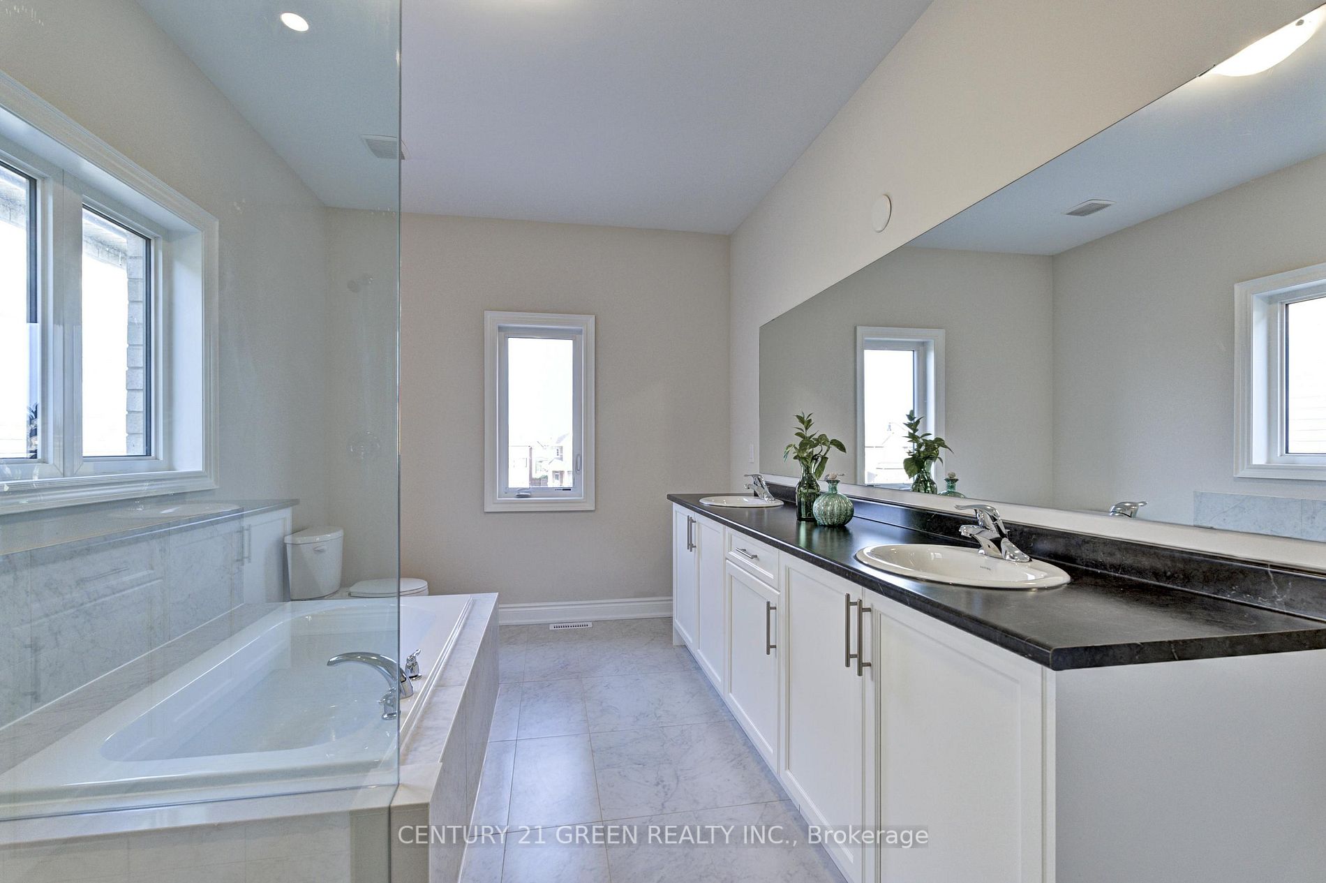 343 Valleyway Dr
