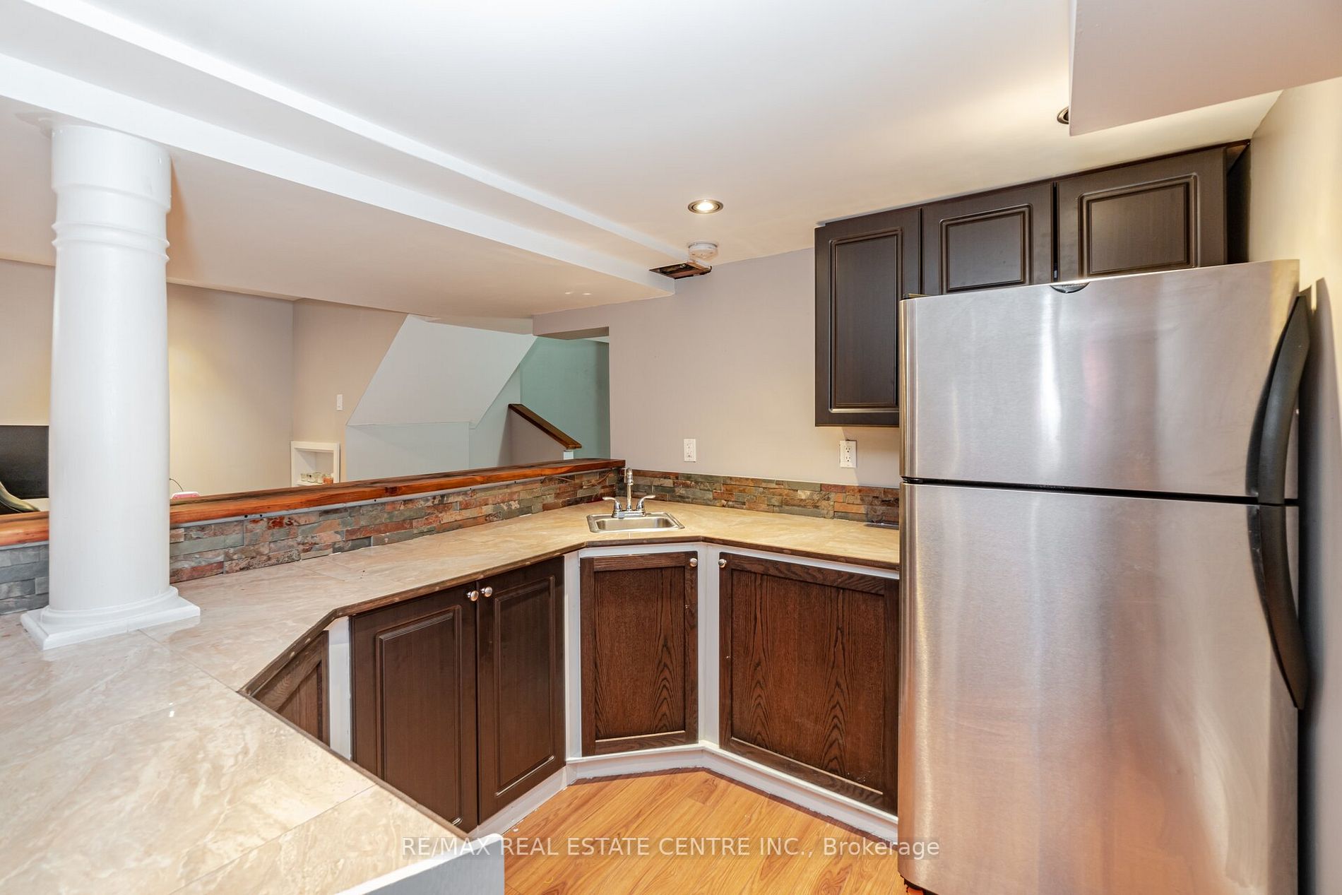 25 Mowat Crescent