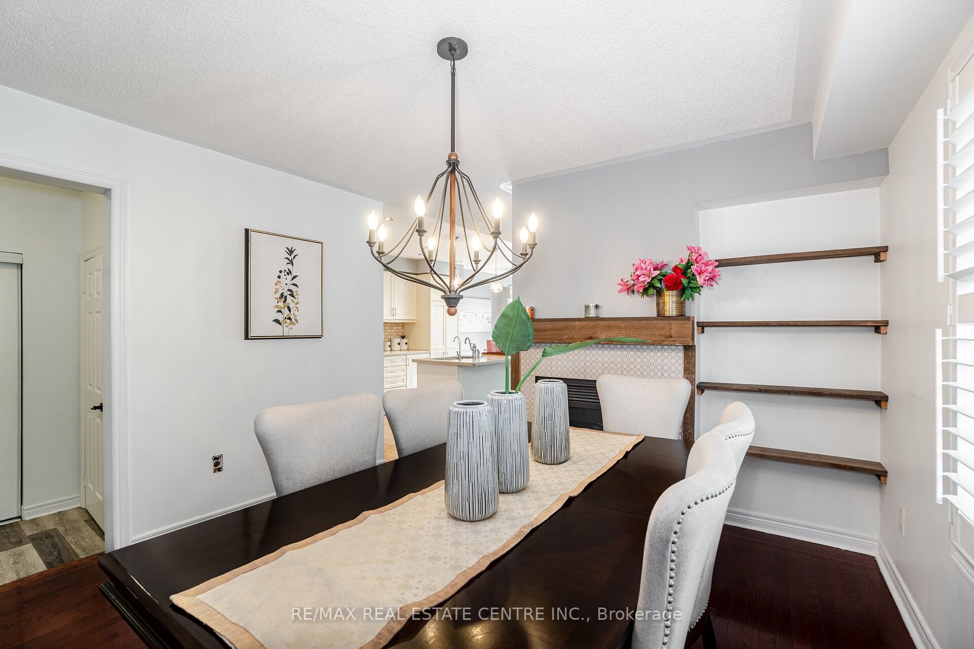 25 Mowat Crescent