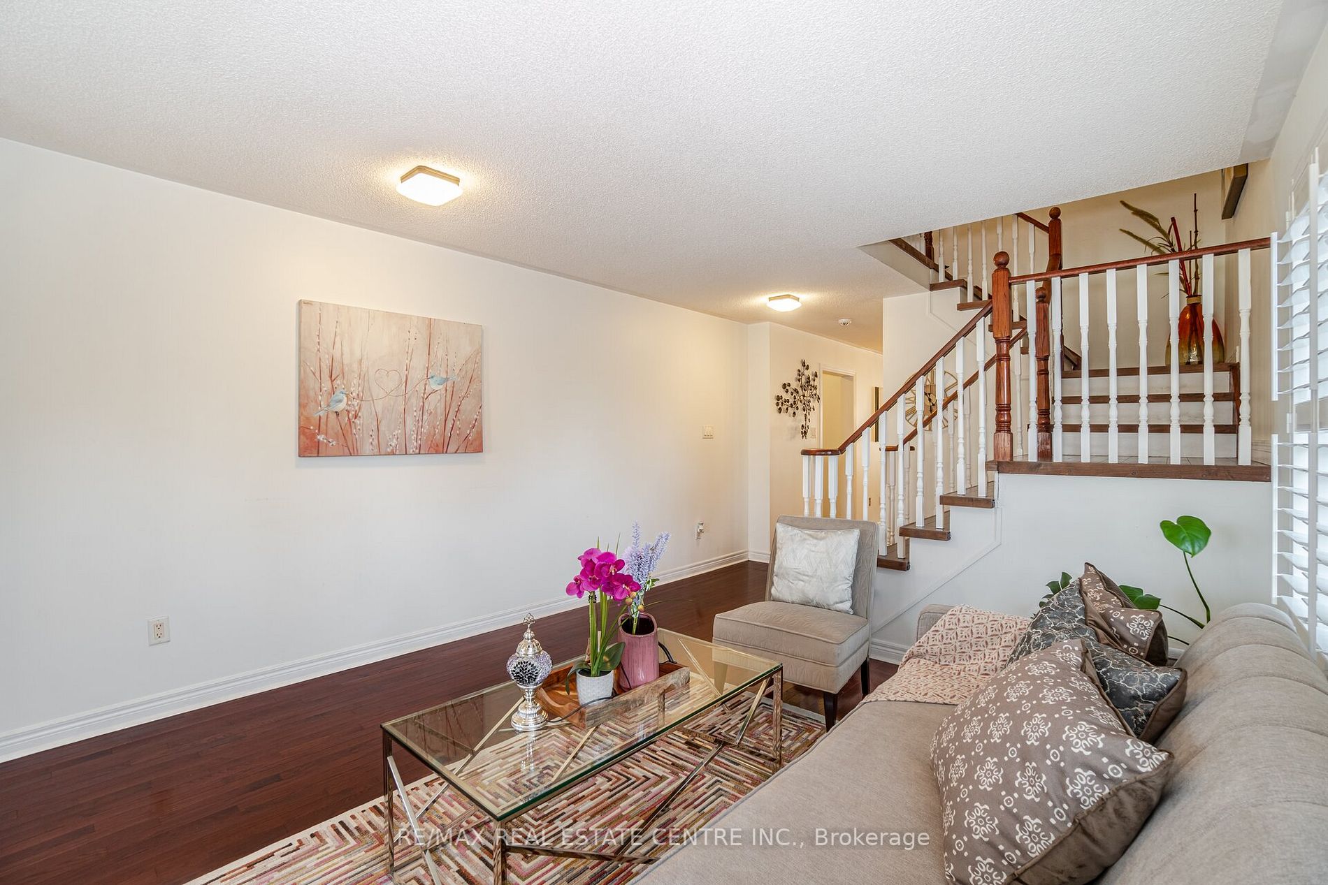 25 Mowat Crescent
