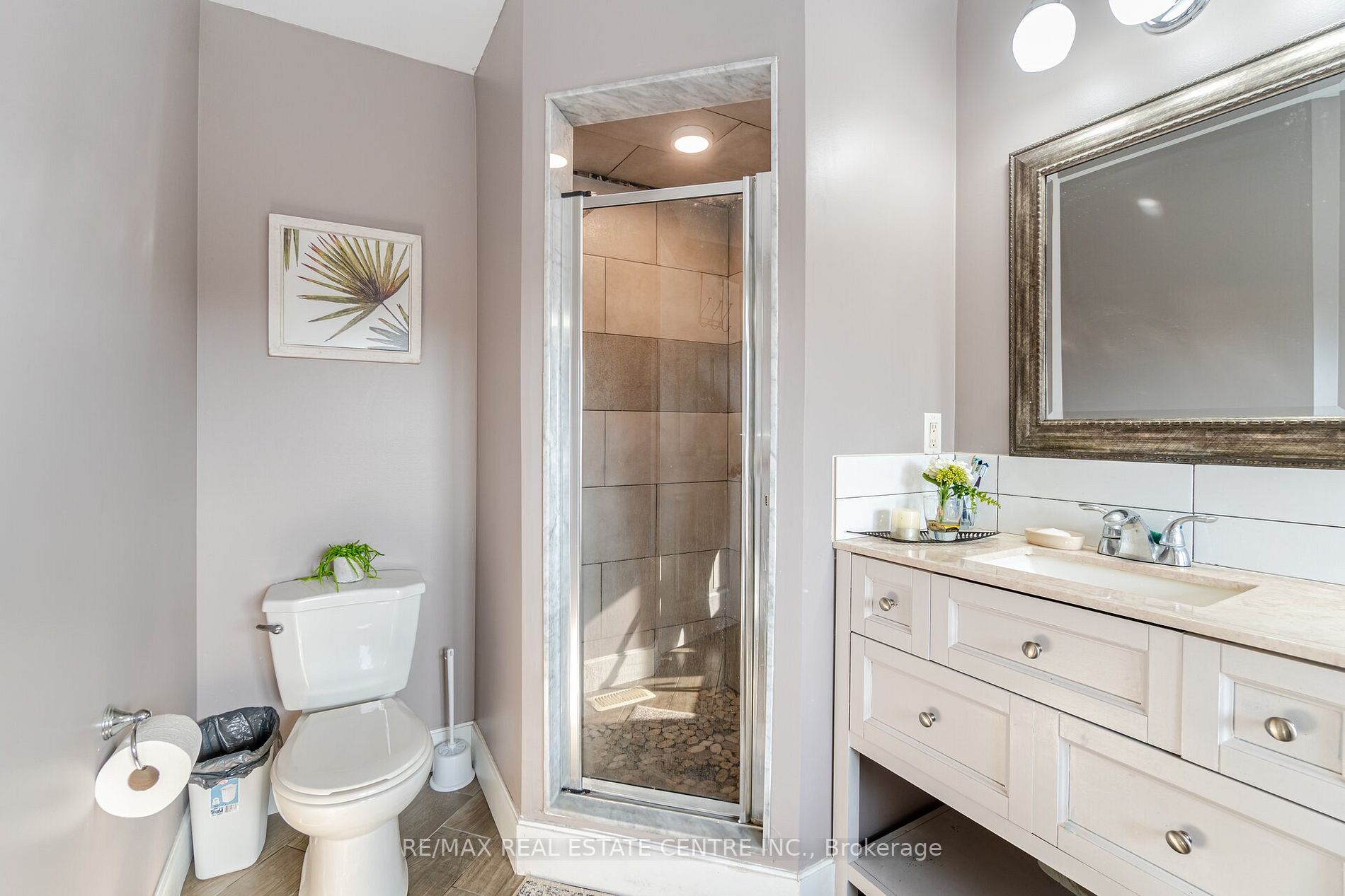 25 Mowat Crescent