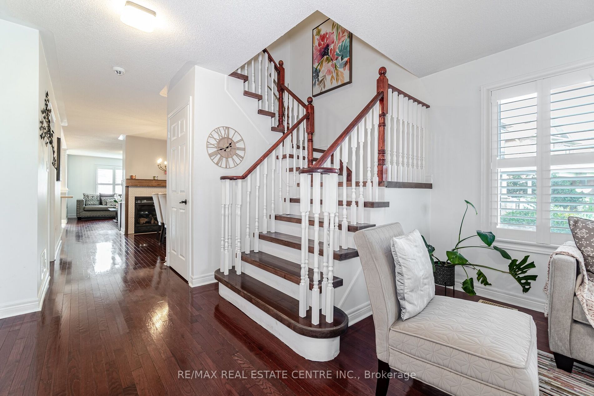 25 Mowat Crescent