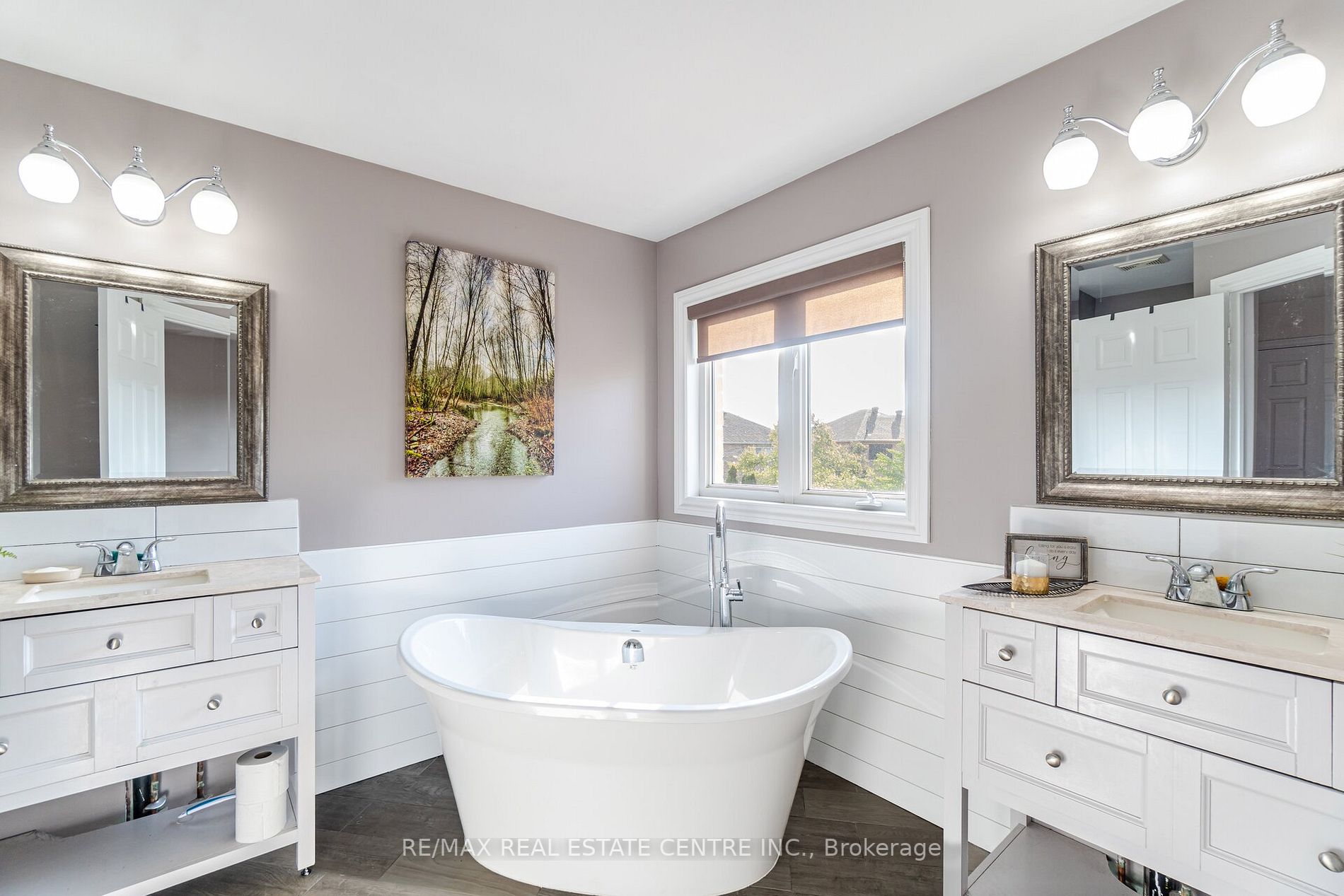 25 Mowat Crescent