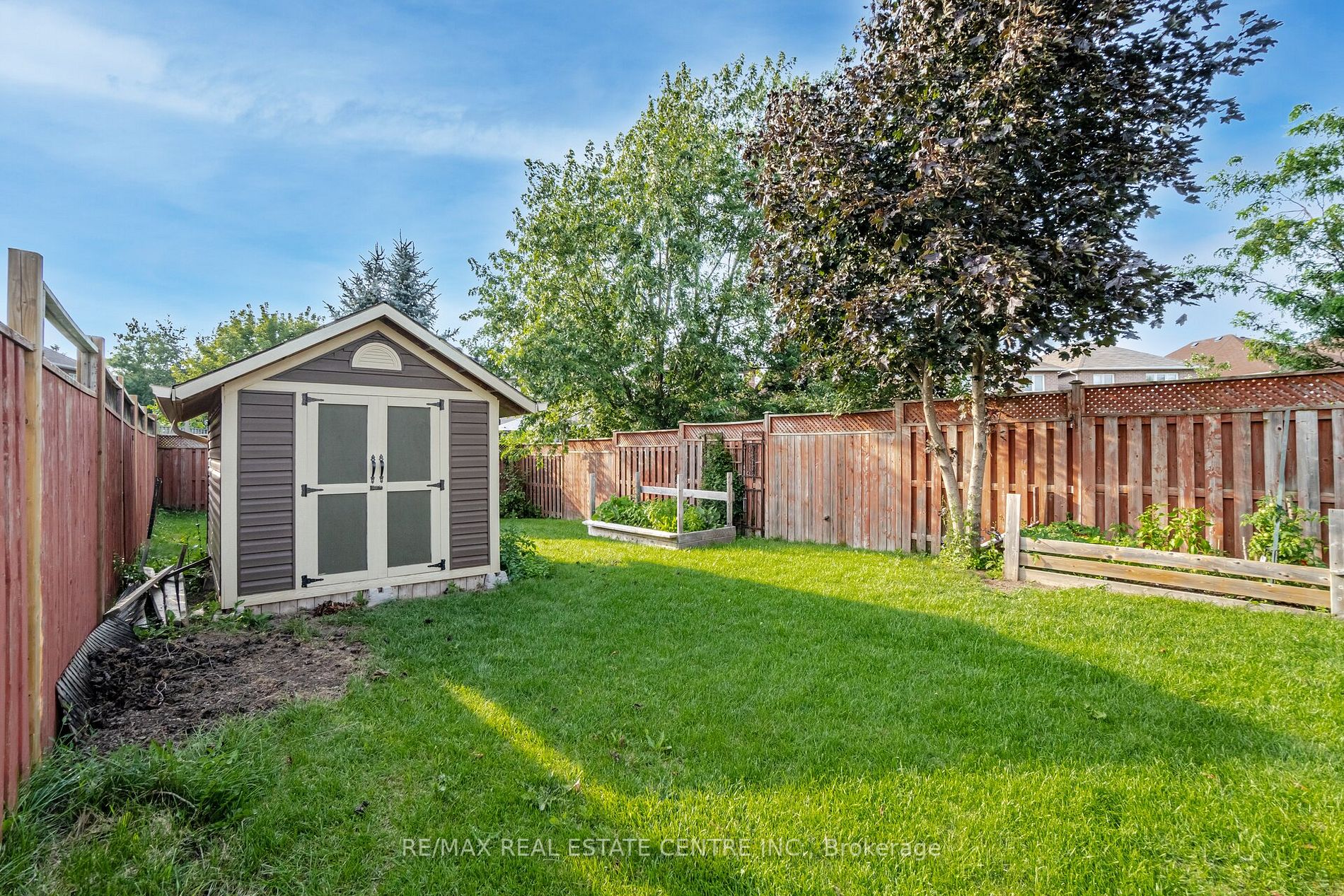 25 Mowat Crescent
