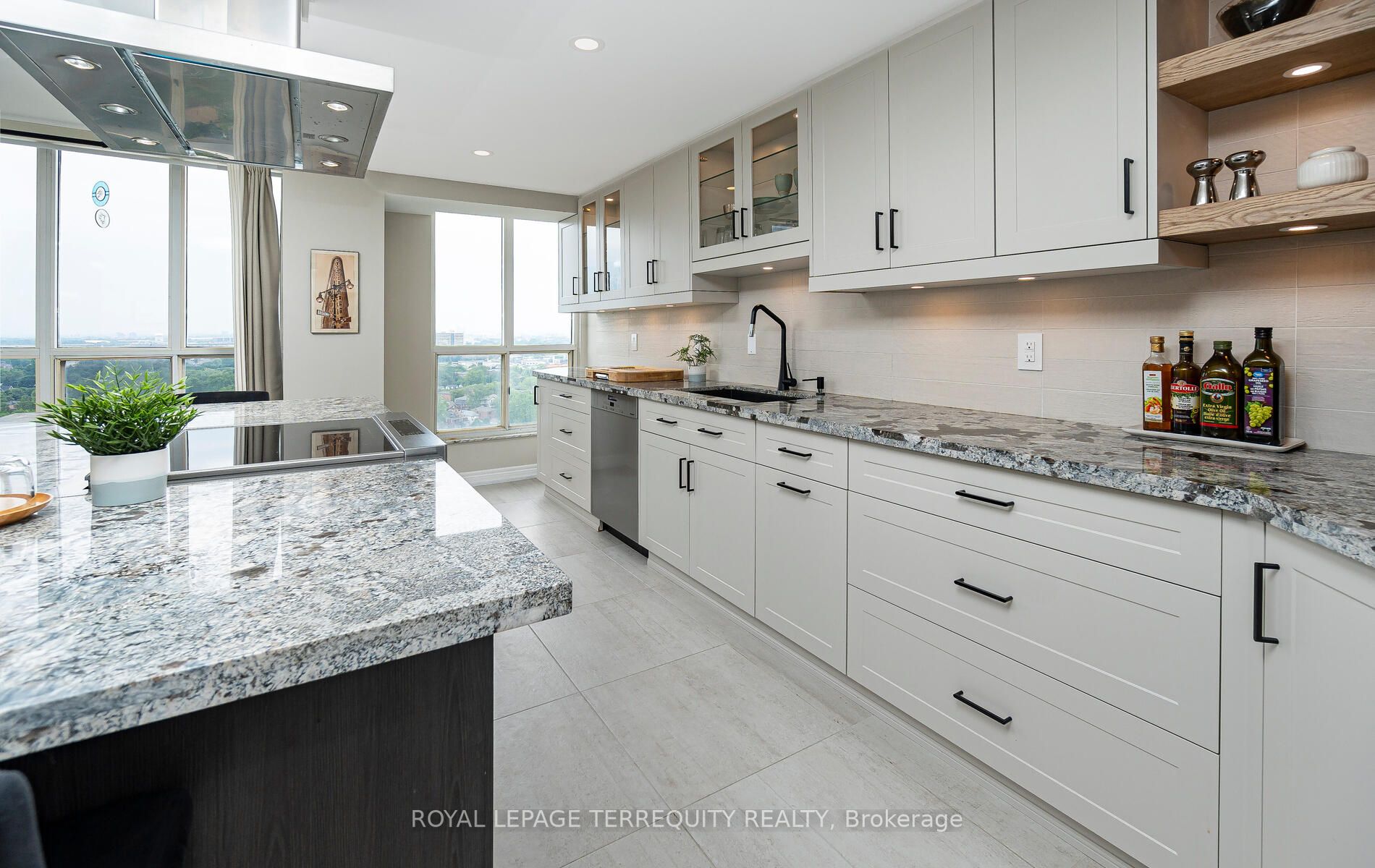 2285 Lake Shore Blvd W, #2108