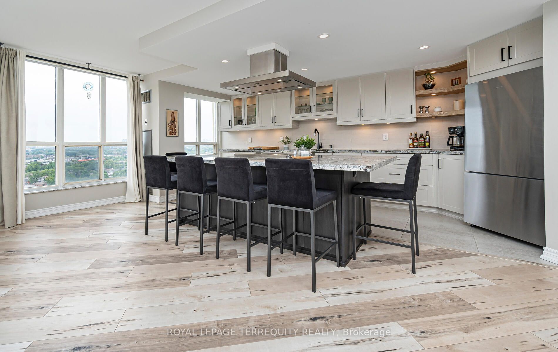 2285 Lake Shore Blvd W, #2108