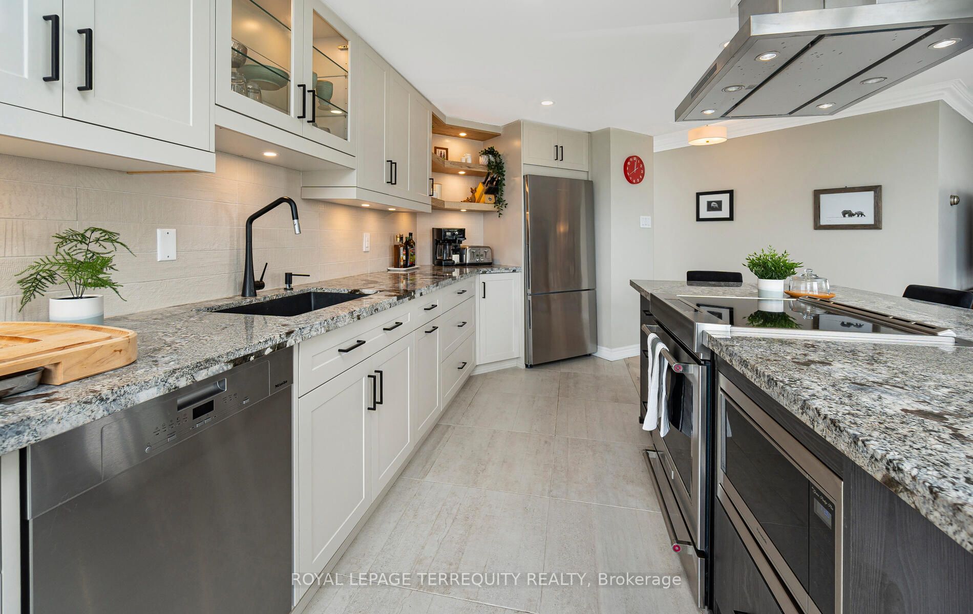 2285 Lake Shore Blvd W, #2108