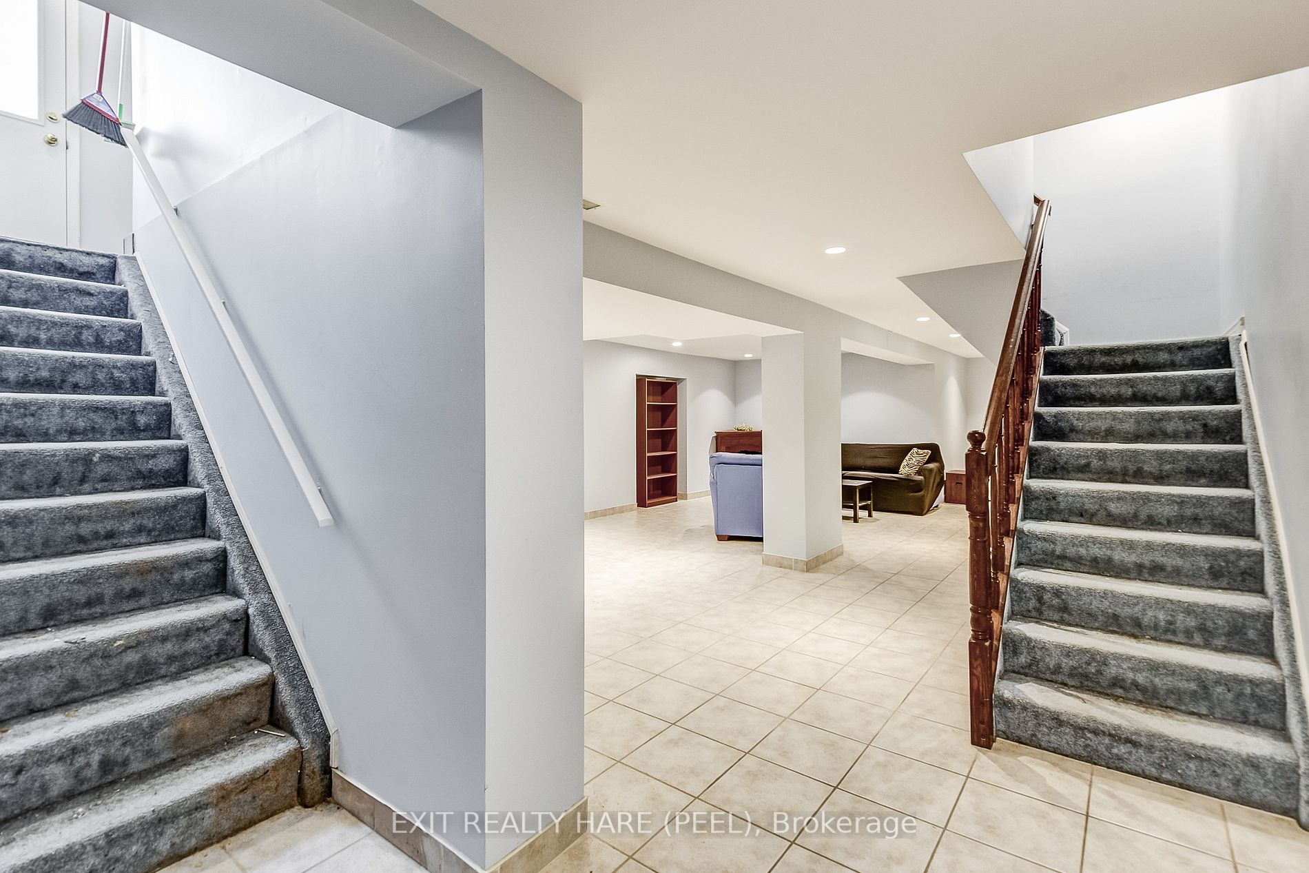 65 Major William Sharpe Drive