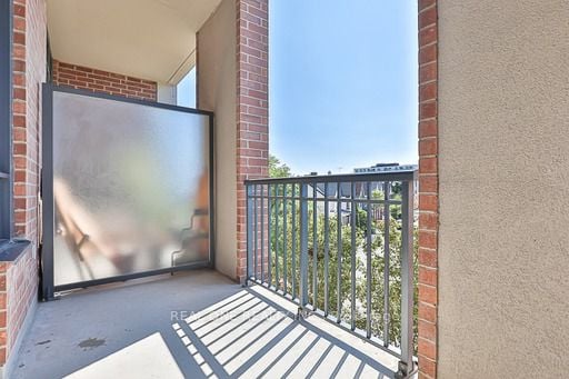 61 Heintzman St, #312