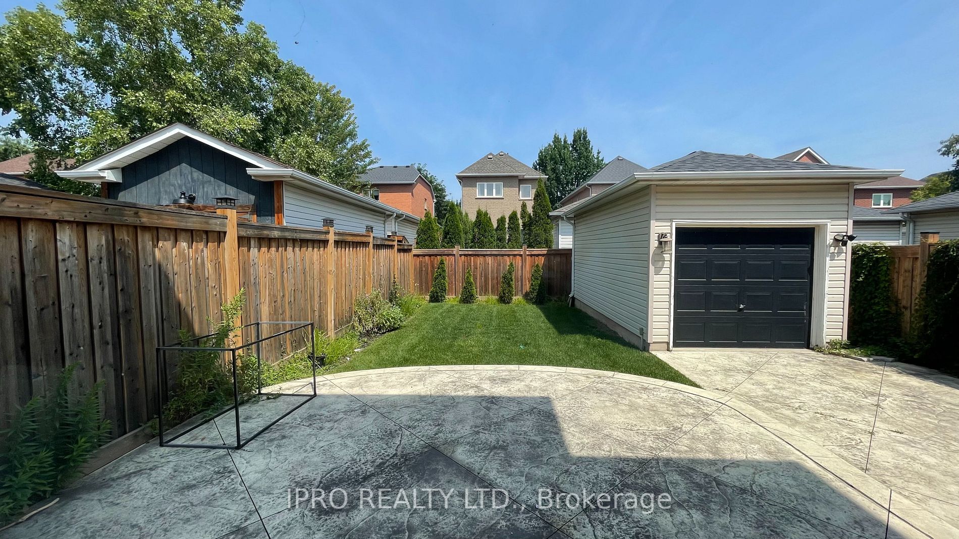 2603 Castle Hill Crescent