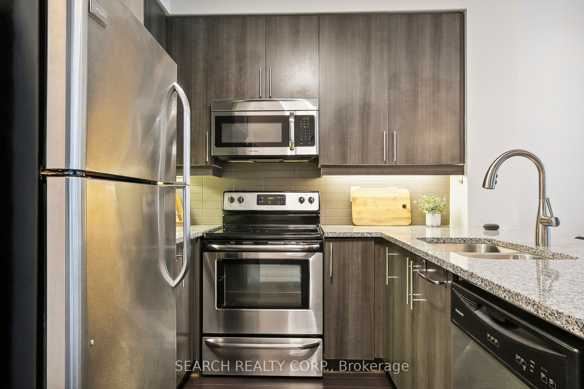 1185 The Queensway, #427
