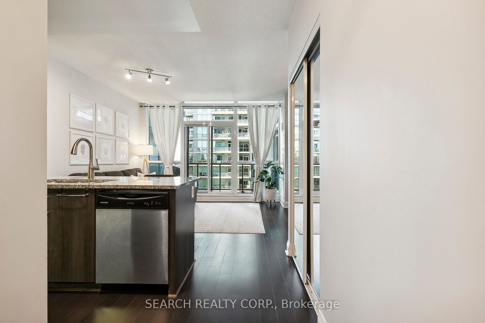 1185 The Queensway, #427